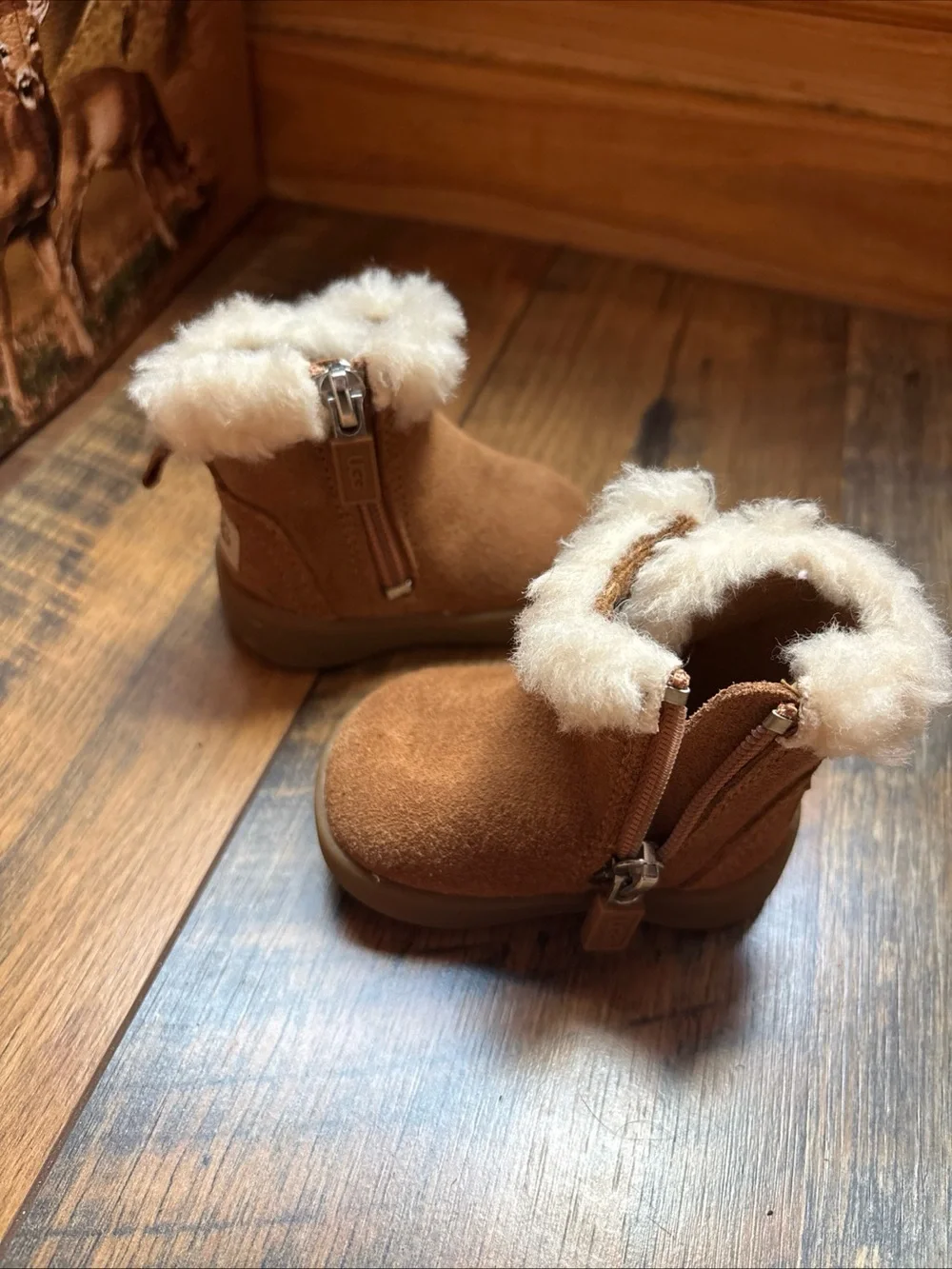 UGG Mallya Sherpa lined infant girls boots size 0/1